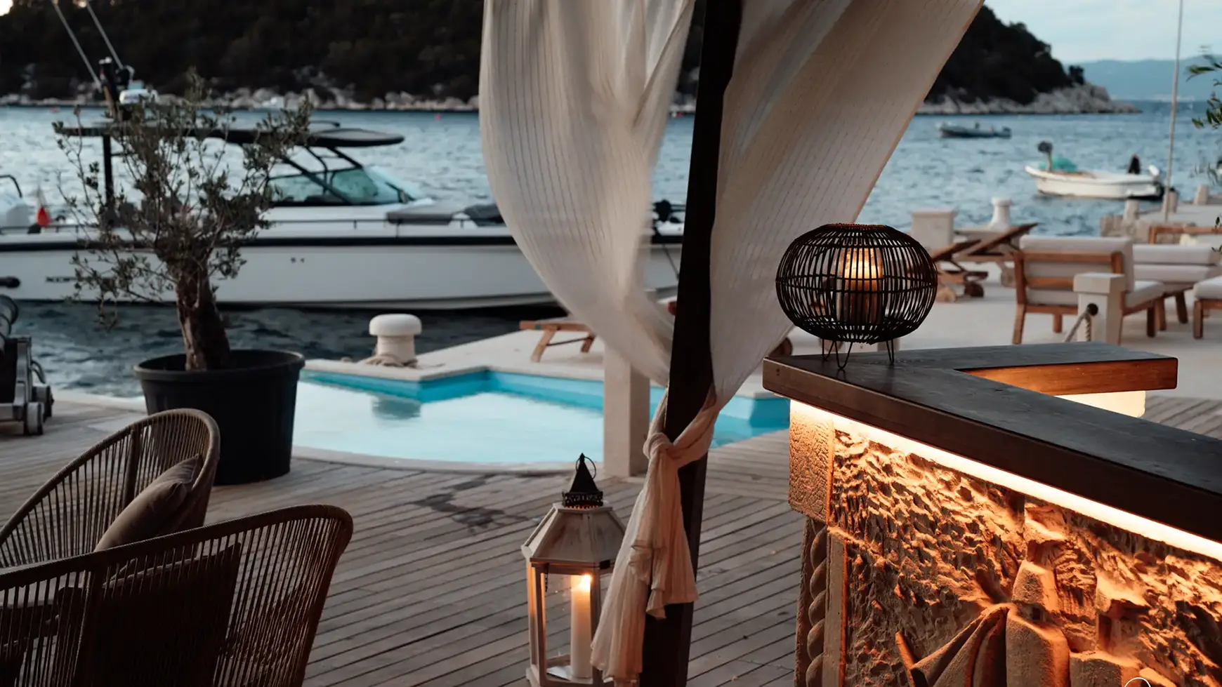 Find the spirit of Mediterranean