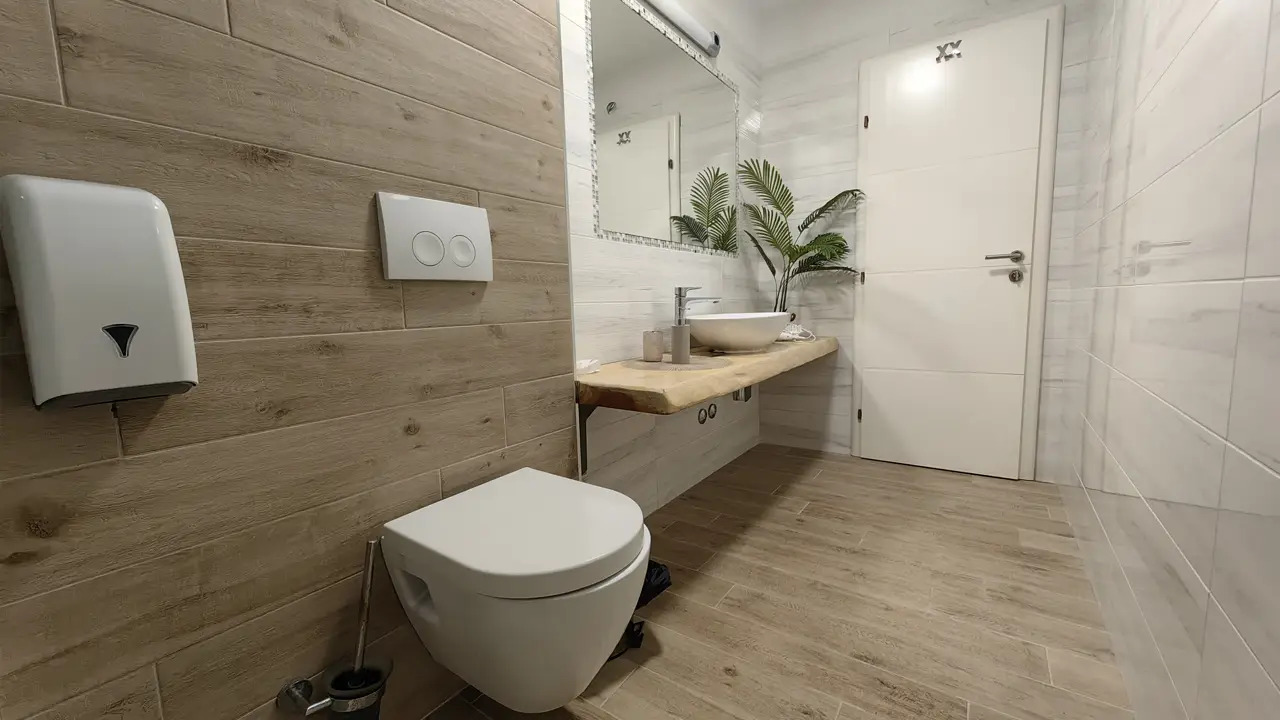 Accommodation Room A2 - 6